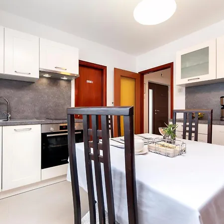 Carmelo Apartment *
